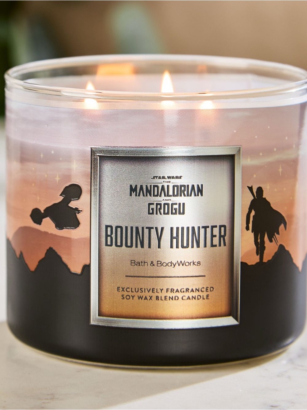 NWT LIMITED RELEASE STAR WARS MANDALORIAN AND GROGU BOUNTY HUNTER CANDLE